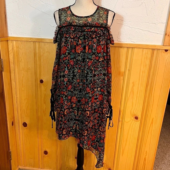 Adelyn Rae Black & Red Floral Cold Shoulder Asymmetric Dress Sz-M - Picture 2 of 13